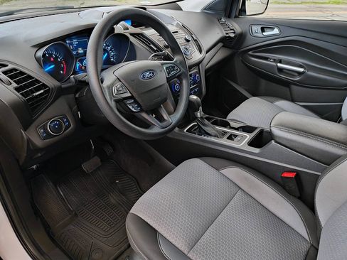 Used 2017 Ford Escape SE AWD/4WD image 9
