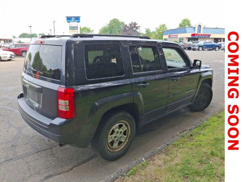 Used 2016 Jeep Patriot Sport w/ Power Value Group FWD image 5