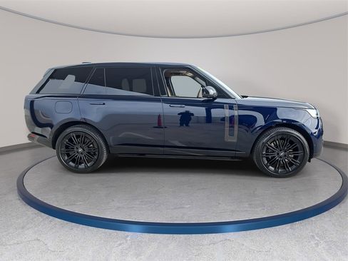 Certified 2023 Land Rover Range Rover Long Wheelbase Autobiography image 4