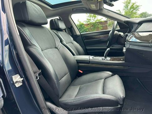 Used 2012 BMW 750i xDrive AWD/4WD image 31