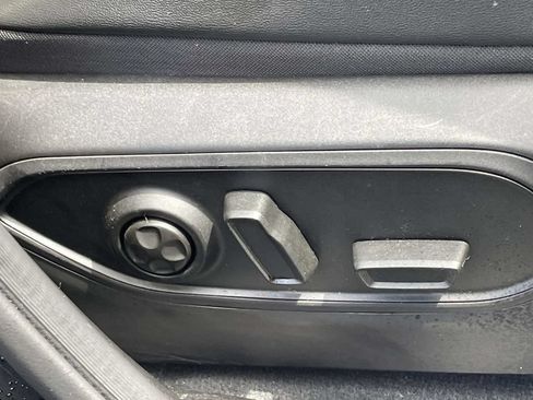 Certified 2023 Jeep Grand Cherokee L Limited AWD/4WD image 18