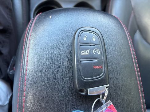Used 2015 Jeep Cherokee Trailhawk w/ Comfort/Convenience Group AWD/4WD image 18
