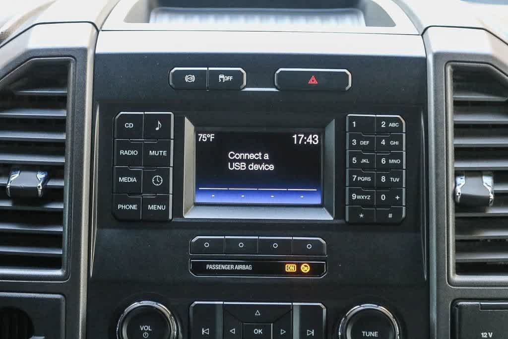 Used 2017 Ford F550 2WD Crew Cab Super Duty image 15