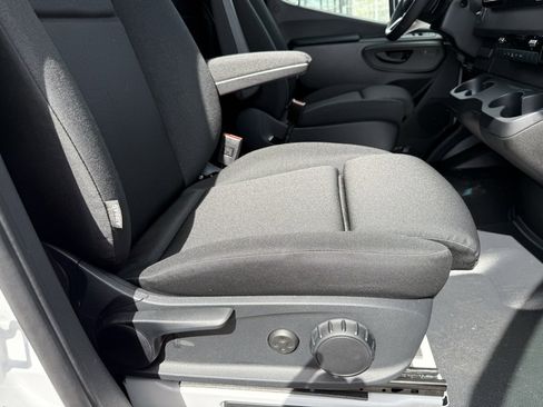 New 2025 Mercedes-Benz Sprinter 4500 image 16