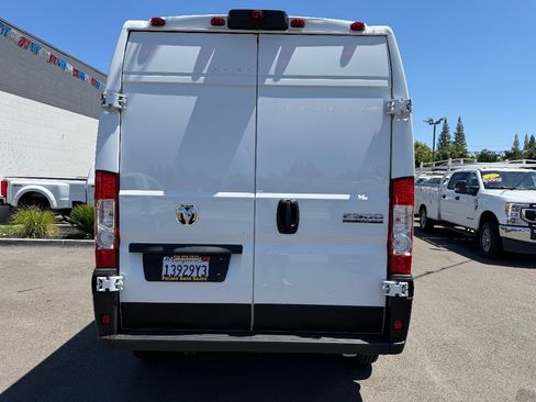 Used 2024 RAM ProMaster 2500 w/ Safety Group FWD image 6