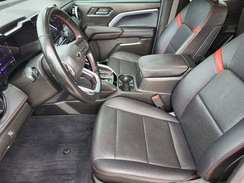 Used 2023 Chevrolet Colorado Z71 w/ Z71 Convenience Package 2 AWD/4WD image 13