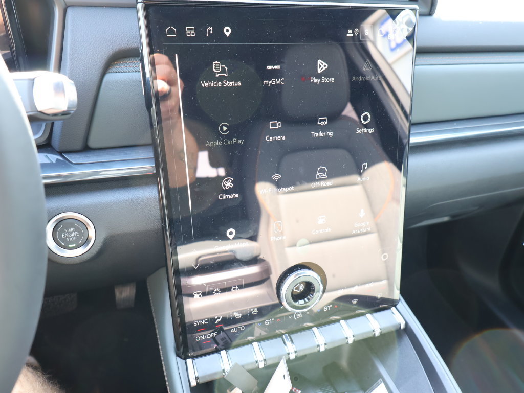 New 2027 GMC Terrain AT4 w/ Convenience Package III AWD/4WD image 21