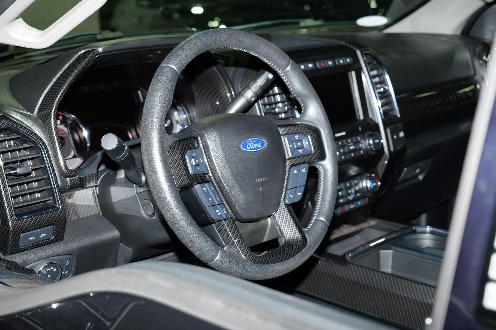 Used 2020 Ford F250 Lariat w/ Lariat Ultimate Package AWD/4WD image 14