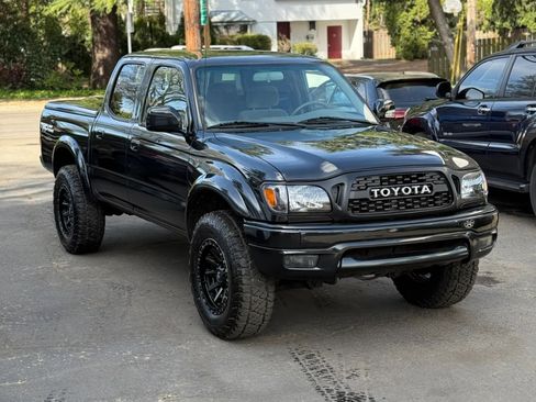 Used 2001 Toyota Tacoma 4x4 Double Cab image 1