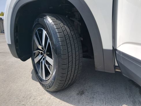 Certified 2023 Volkswagen Atlas SE FWD image 34
