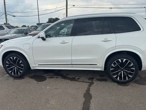 Used 2026 Volvo XC90 T8 Ultra AWD/4WD image 7
