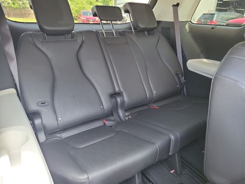 Used 2022 Kia Carnival SX FWD image 12