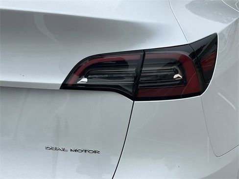 Used 2023 Tesla Model Y Long Range image 7