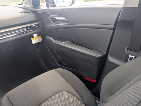 New 2026 Kia Sportage LX FWD image 18