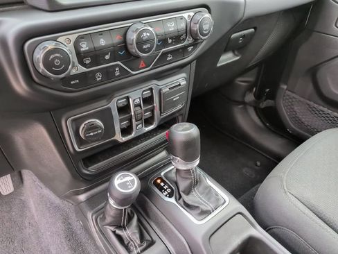 Certified 2023 Jeep Wrangler Unlimited Sahara w/ Cold Weather Group AWD/4WD image 29