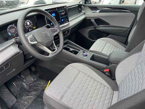 New 2026 Volkswagen Tiguan S image 14