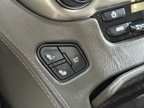 Used 2015 GMC Yukon XL Denali w/ Open Road Package image 24