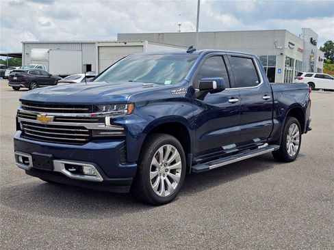 Used 2021 Chevrolet Silverado 1500 High Country w/ Technology Package AWD/4WD image 1