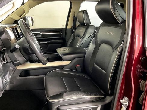 Used 2019 RAM 1500 Laramie AWD/4WD image 32