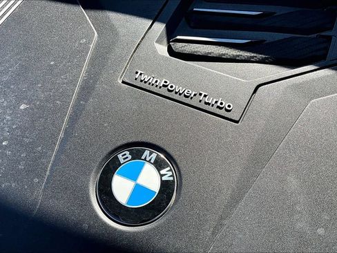 Used 2022 BMW X5 sDrive40i w/ Premium Package RWD image 34