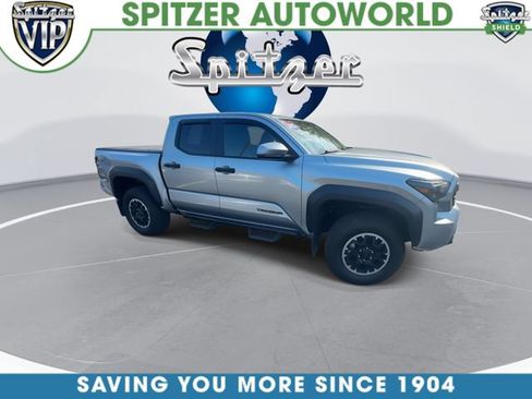 Used 2025 Toyota Tacoma TRD Off-Road w/ TRD Off Road Upgrade Package AWD/4WD image 2