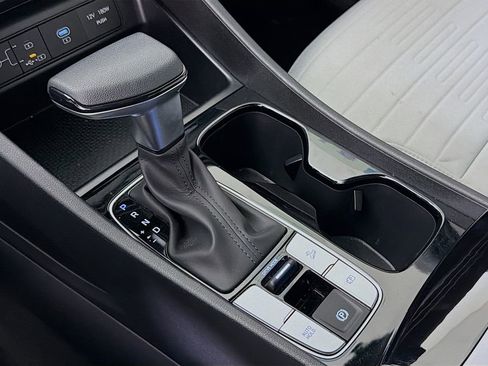 Used 2025 Hyundai Santa Cruz SE FWD image 19