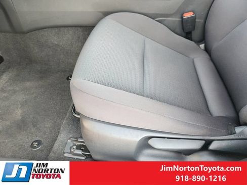 Used 2026 Toyota Prius LE FWD image 25