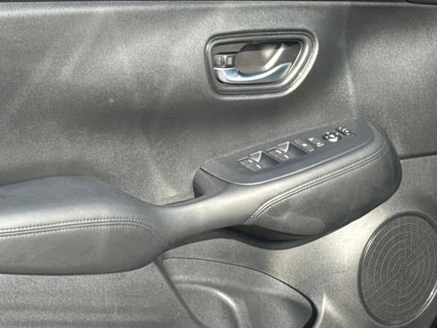 Certified 2025 Honda HR-V LX image 16