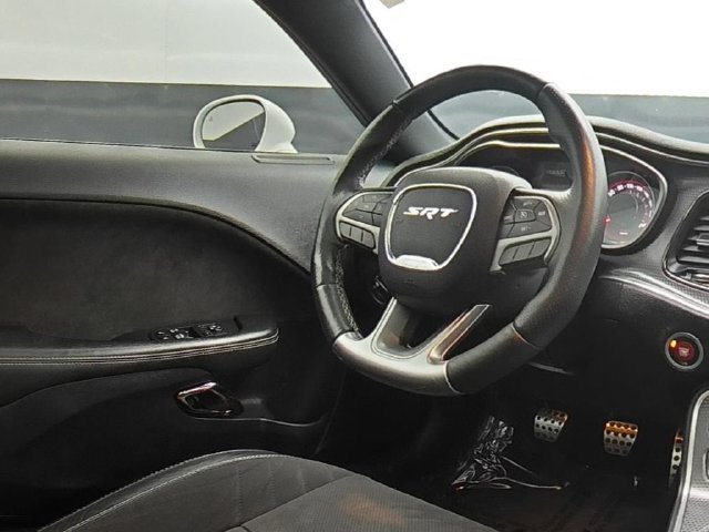 Used 2016 Dodge Challenger SRT Hellcat RWD image 24