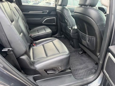 Used 2020 Kia Telluride S image 16