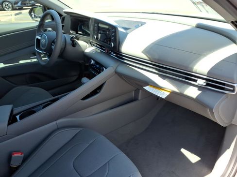 New 2026 Hyundai Elantra SEL Sport FWD image 6