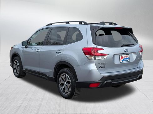 Used 2024 Subaru Forester Premium AWD/4WD image 5