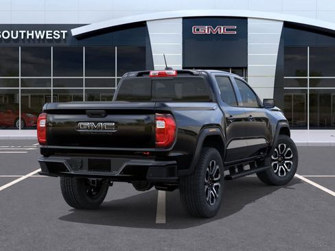New 2026 GMC Canyon AT4 w/ AT4 Premium Package image 4