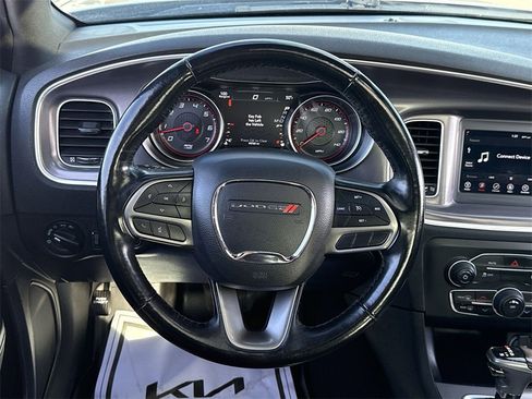 Used 2020 Dodge Charger SXT w/ Leather Interior Group image 11