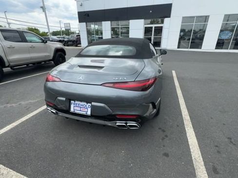 Used 2022 Mercedes-Benz SL 63 AMG 4MATIC w/ Driver Assistance Package image 7