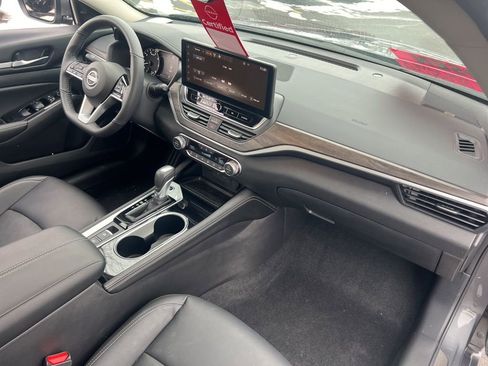 Certified 2025 Nissan Altima 2.5 SL image 24