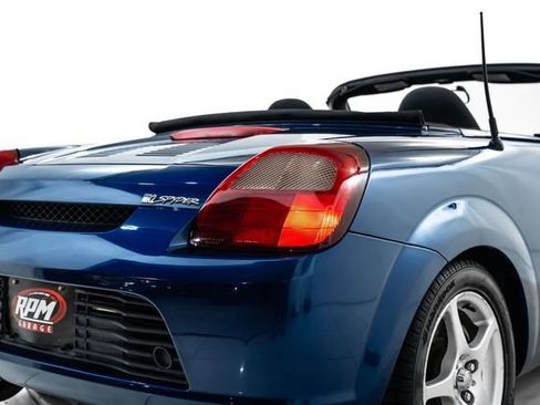 Used 2001 Toyota MR2 image 12