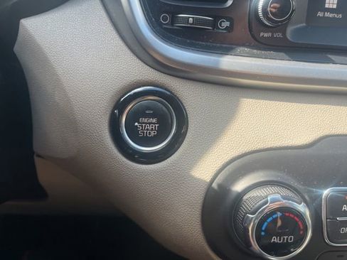 Used 2020 Kia Sorento S image 24
