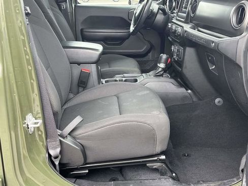 Used 2021 Jeep Wrangler Unlimited Sport image 23