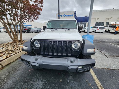 Used 2021 Jeep Wrangler Unlimited Sport image 2