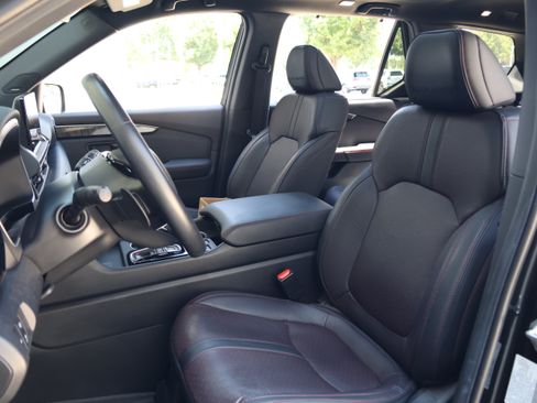 Used 2025 Honda Pilot Black Edition image 34