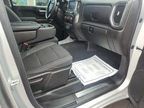 Used 2021 Chevrolet Silverado 1500 RST image 10