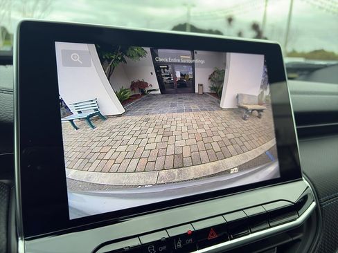 New 2026 Jeep Compass Latitude image 13