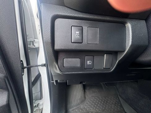 Used 2022 Toyota Tacoma SR w/ SX Package AWD/4WD image 15