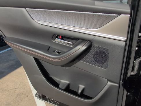 New 2026 MAZDA CX-90 Plug-In Hybrid w/ Preferred image 10