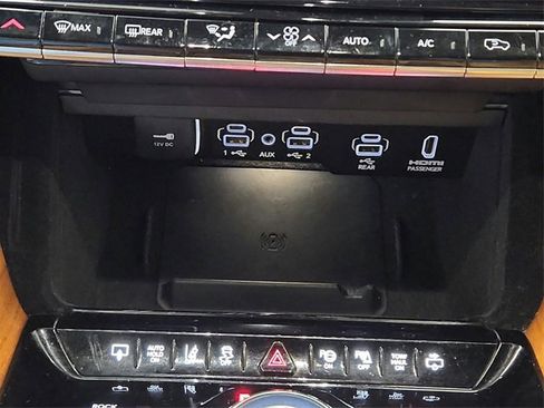 Used 2022 Jeep Grand Wagoneer Series III w/ Rear Seat Video Group 1 image 24