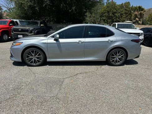 Used 2021 Toyota Camry XLE FWD image 2