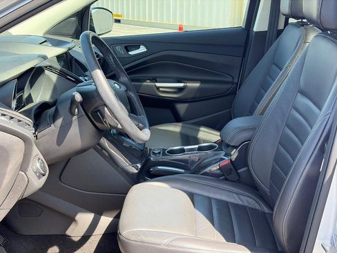 Used 2016 Ford Escape Titanium w/ Equipment Group 301A FWD image 4