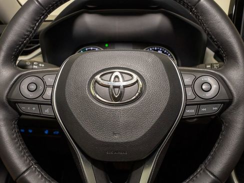 Used 2022 Toyota RAV4 XLE image 20