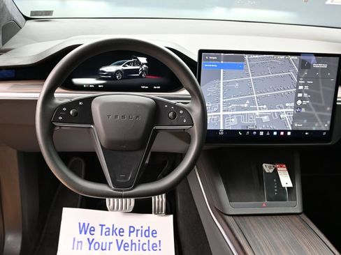 Used 2024 Tesla Model X AWD/4WD image 34
